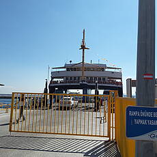 À Eceabat: le ferry pour l'Asie!