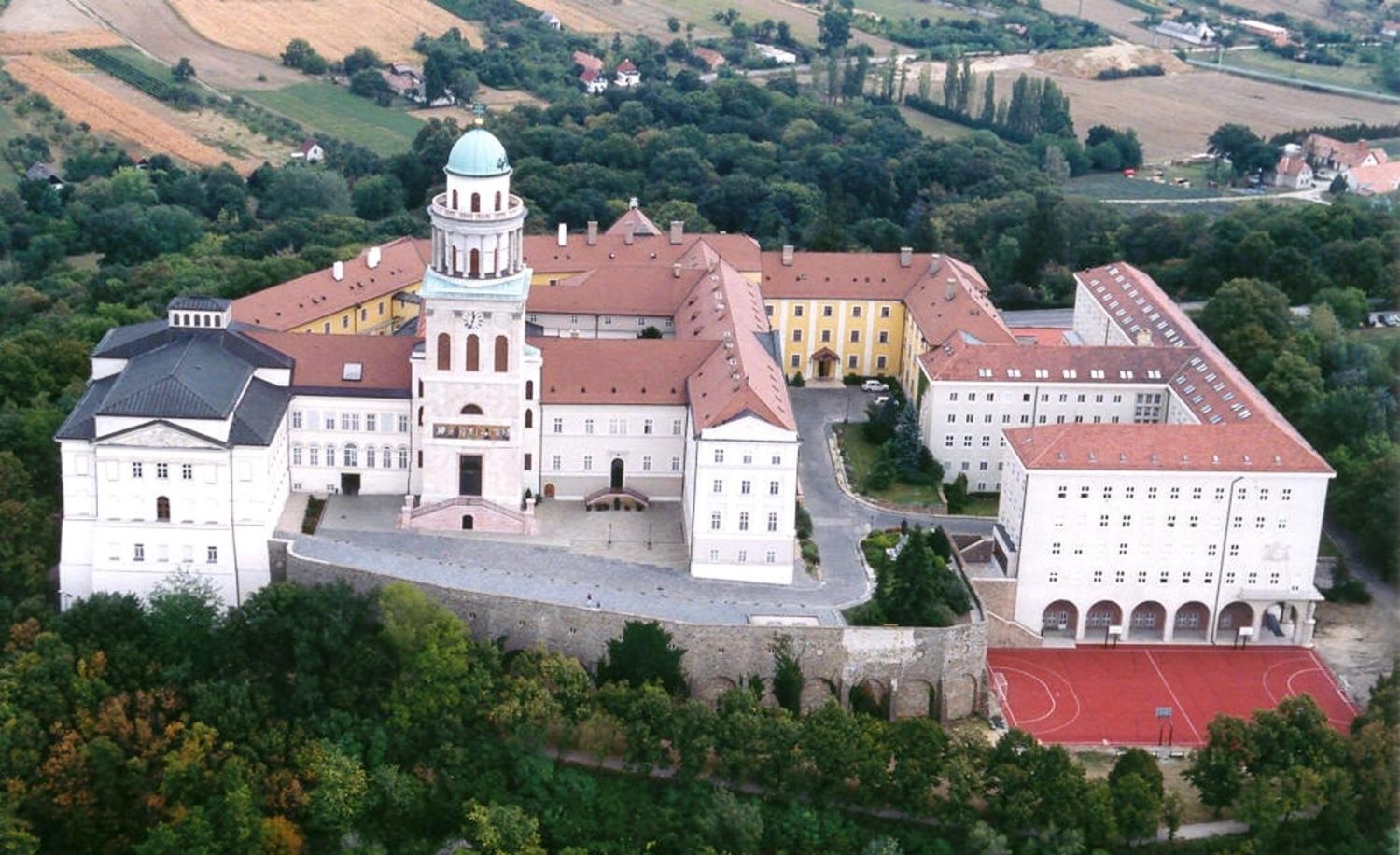 Győr – Pannonhalma